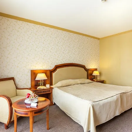 Romance And Family Sveti Konstantin