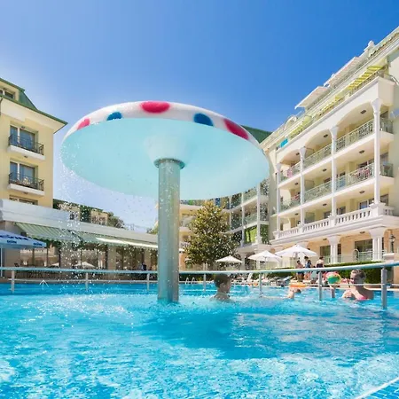 Hotell Romance And Family