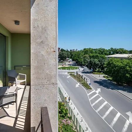 Romance And Family Hotell 4*