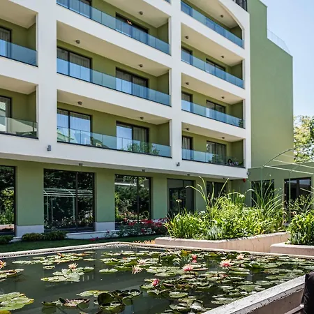 Hotel Romance And Family 4*