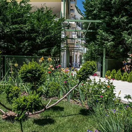 Romance And Family Hotel Saints Constantine and Helena