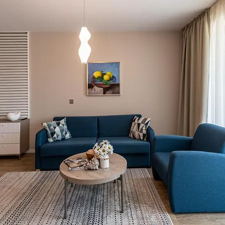 Romance And Family Hotell