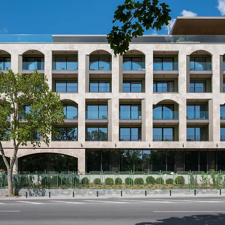 Hotell Romance And Family