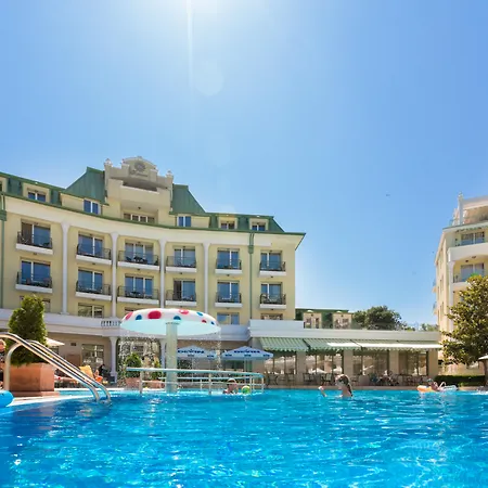 Hotell Romance And Family 4*