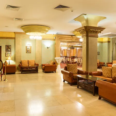 Romance And Family Hotel 4*