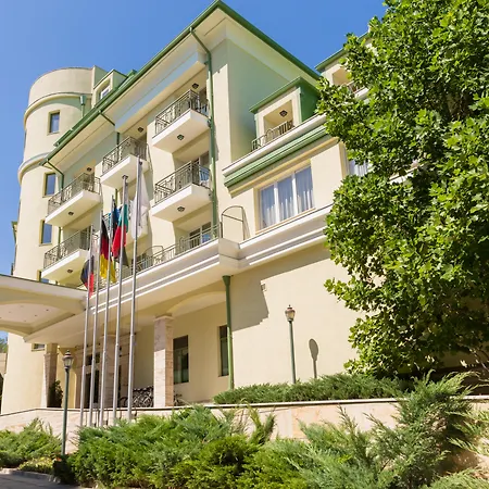 Hotell Romance And Family 4*