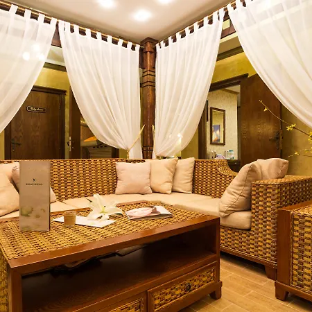 Romance And Family Hotell 4*