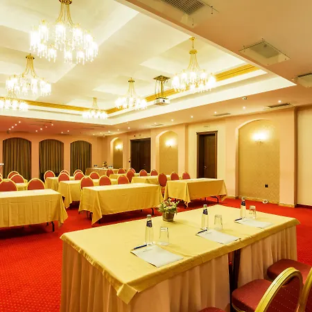 Hotell Romance And Family 4*