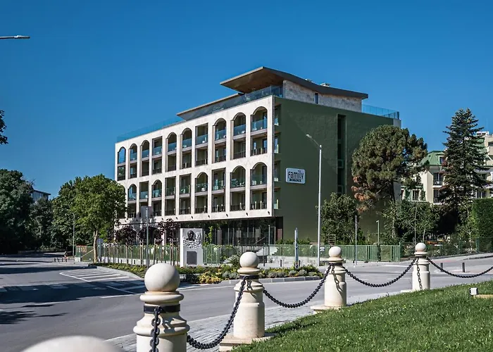 Romance And Family St Constantin et Helena