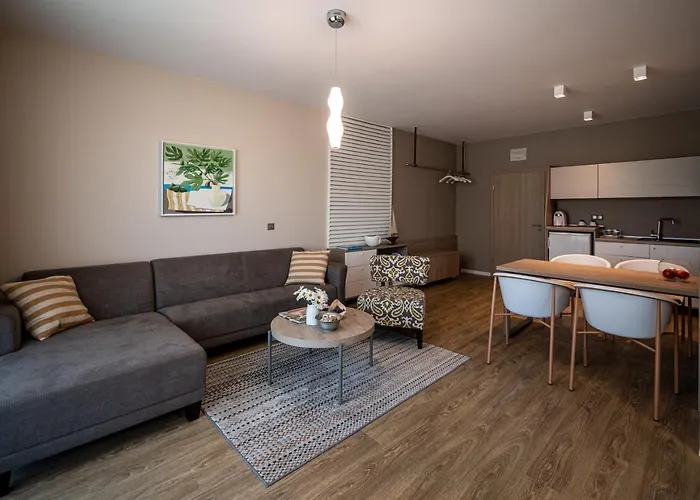 Hotel Romance And Family St Constantin et Helena