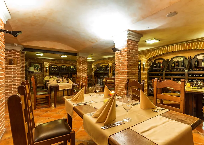 Hotel Romance And Family 4*