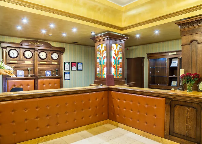 Romance And Family Hotel