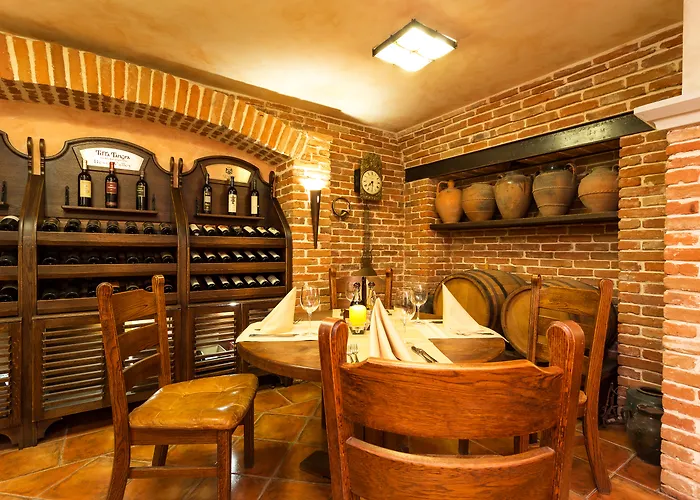 Hotel Romance And Family St Constantin et Helena